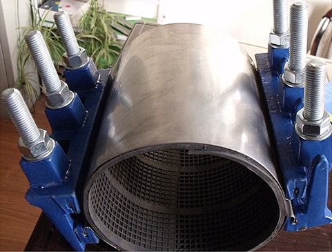 ремонтный хомут с ребордой DI